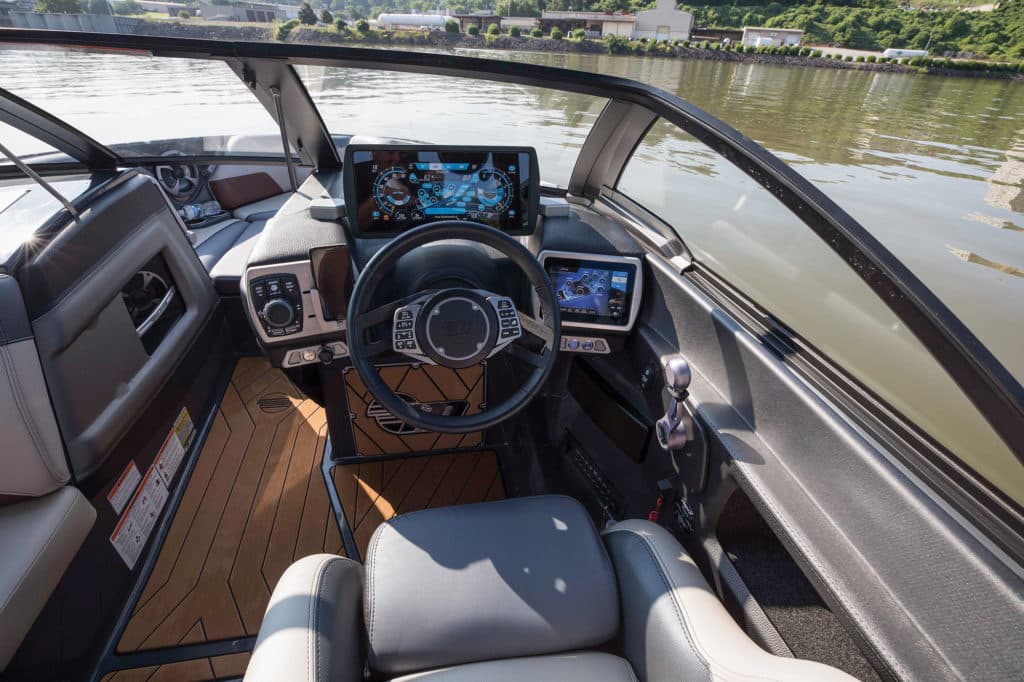 Malibu 23 LSV