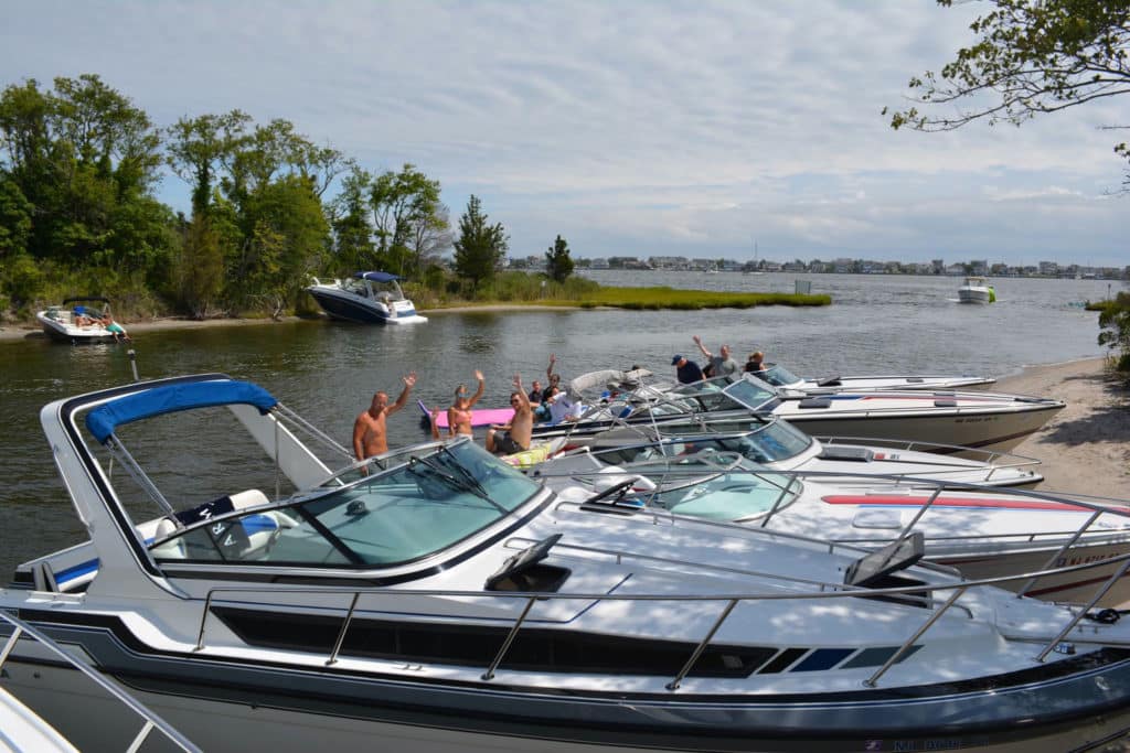 Formula Boats at Birds on The Bay in the cove