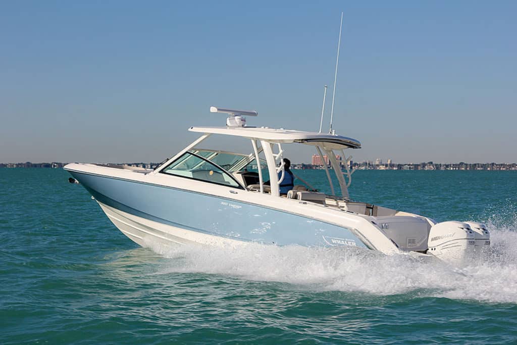 Boston Whaler 320 Vantage Review