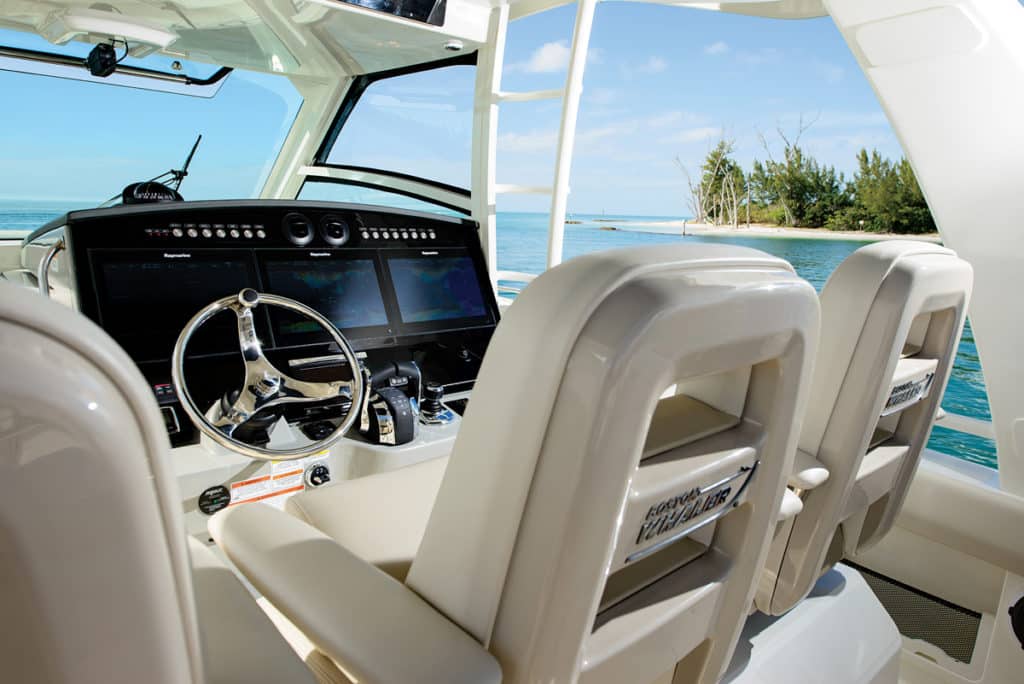 Boston Whaler 420 Outrage