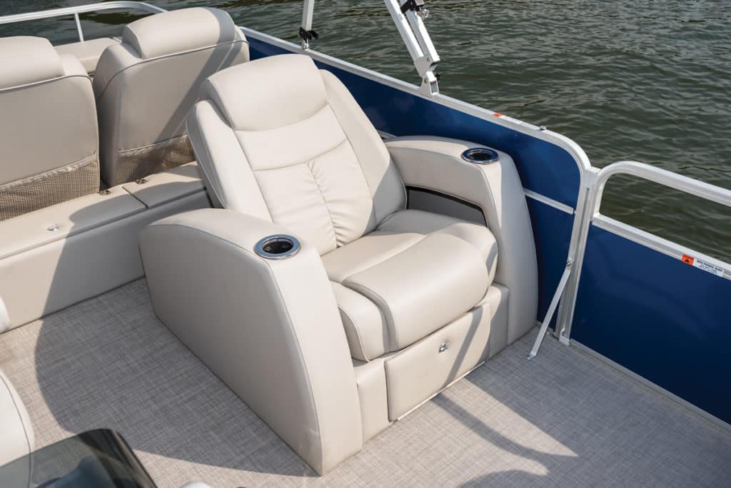 2016 Pontoon Buyers Guide: G3 SunCatcher Elite 324 RS