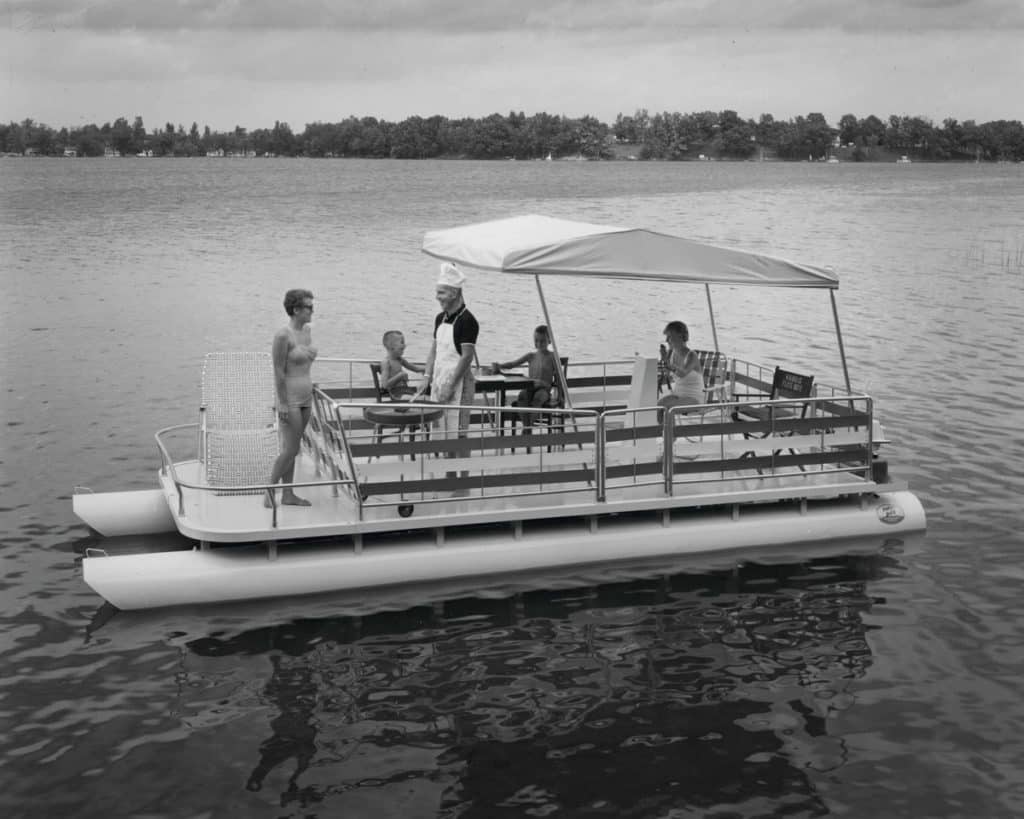 Essential Traits of the Best Pontoon Boats