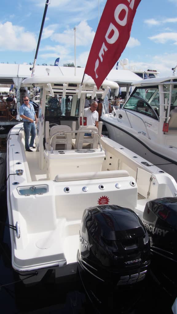 Boston Whaler 250 Outrage