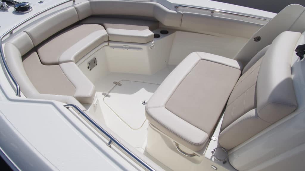 Boston Whaler 250 Outrage