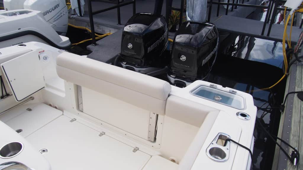 Boston Whaler 250 Outrage