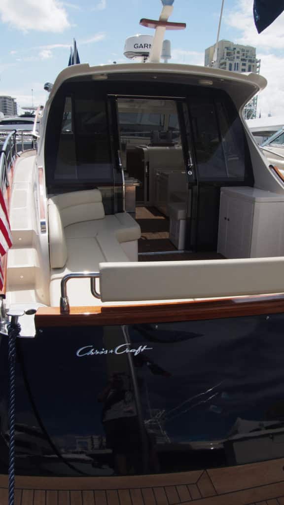 Chris-Craft Commander 42