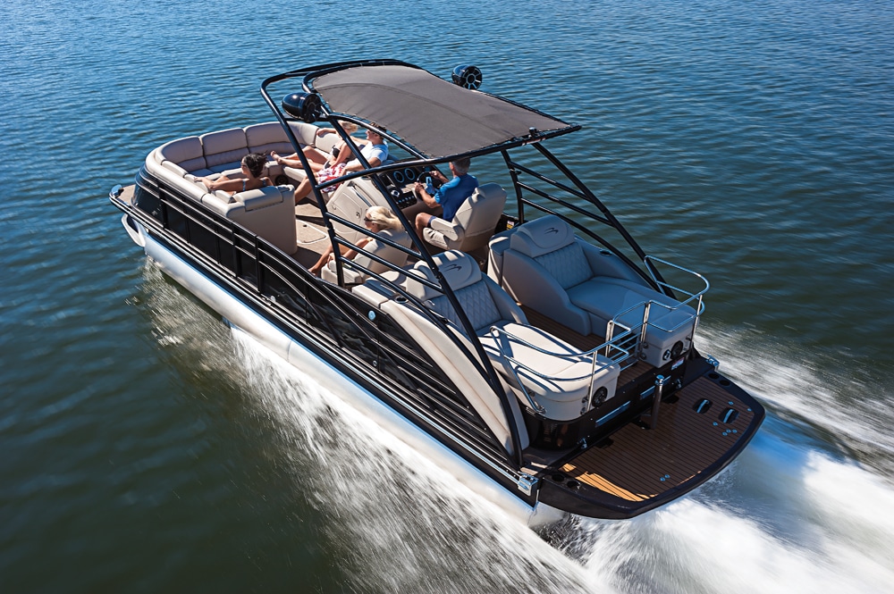 Pontoon Boat Power: Sterndrive vs Outboard