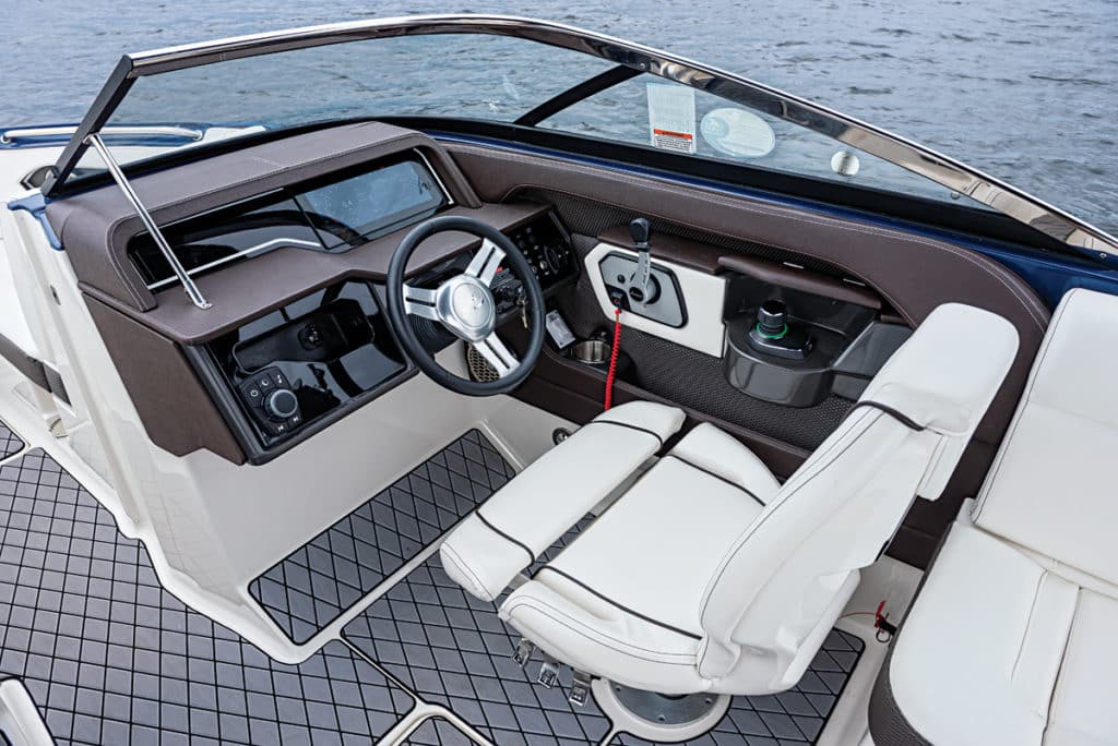 Sea Ray SLX-W 230