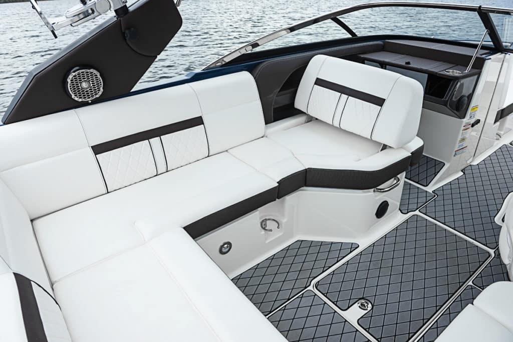 Sea Ray SLX-W 230