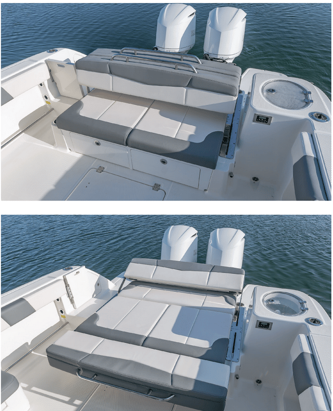 Robalo R317 transom seating