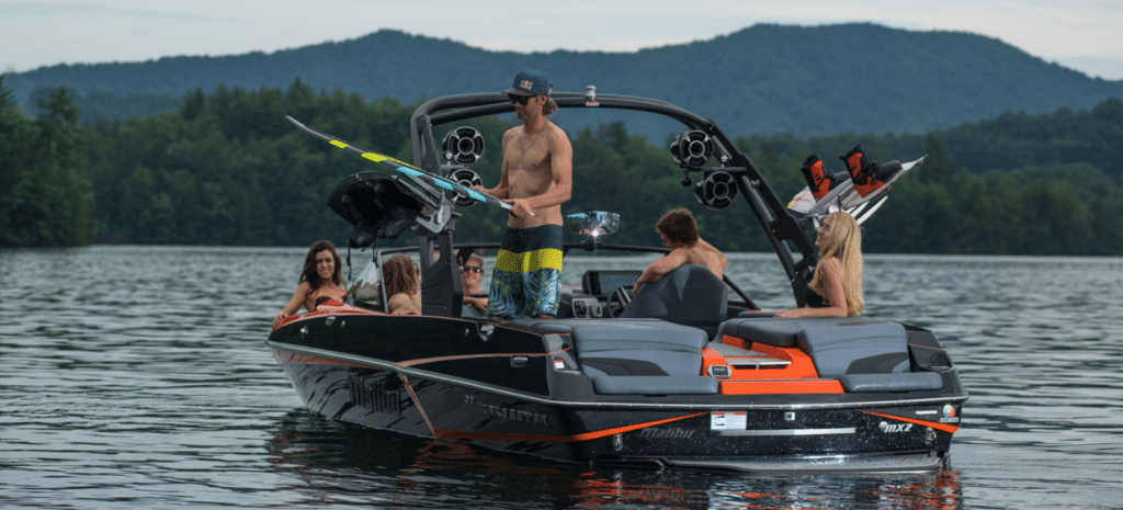 Malibu Wakesetter 22 MXZ