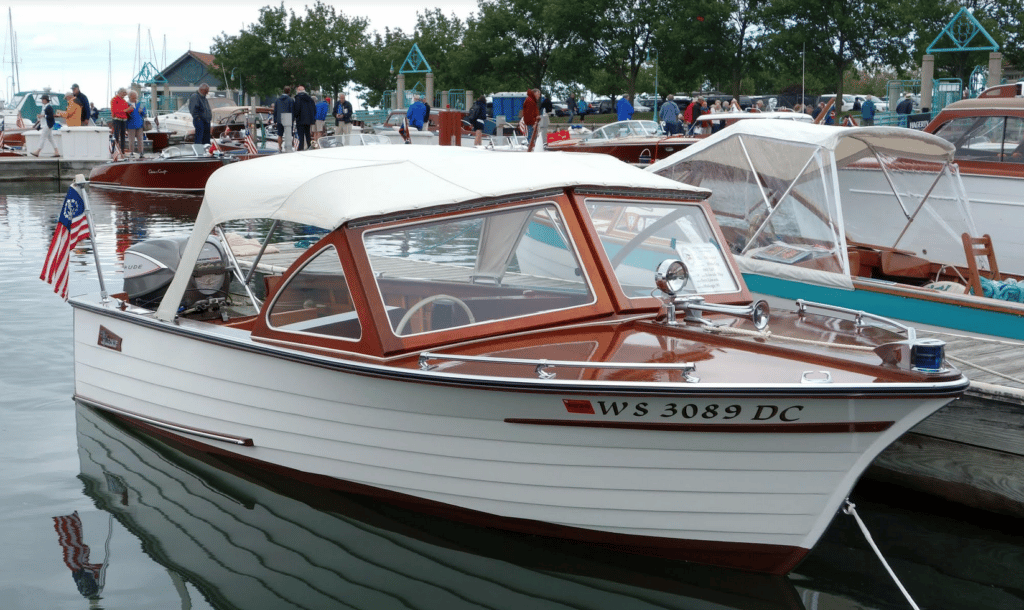 T and T Whitecap Boat