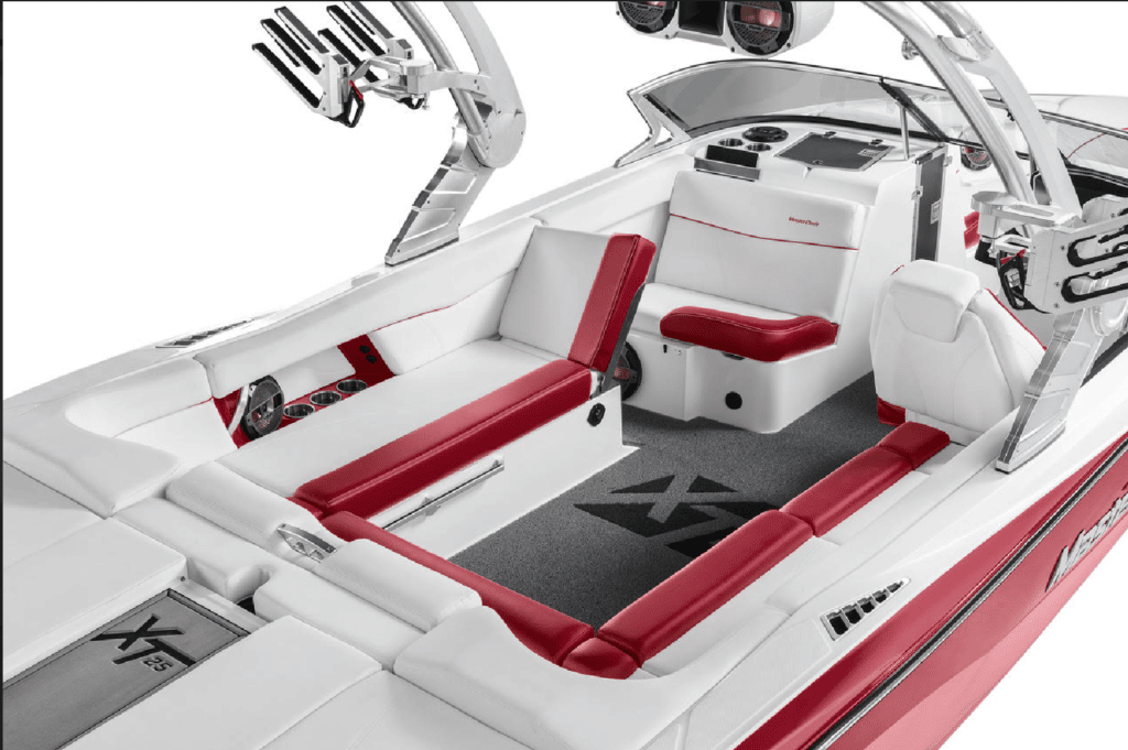 Mastercraft XT25 Cockpit