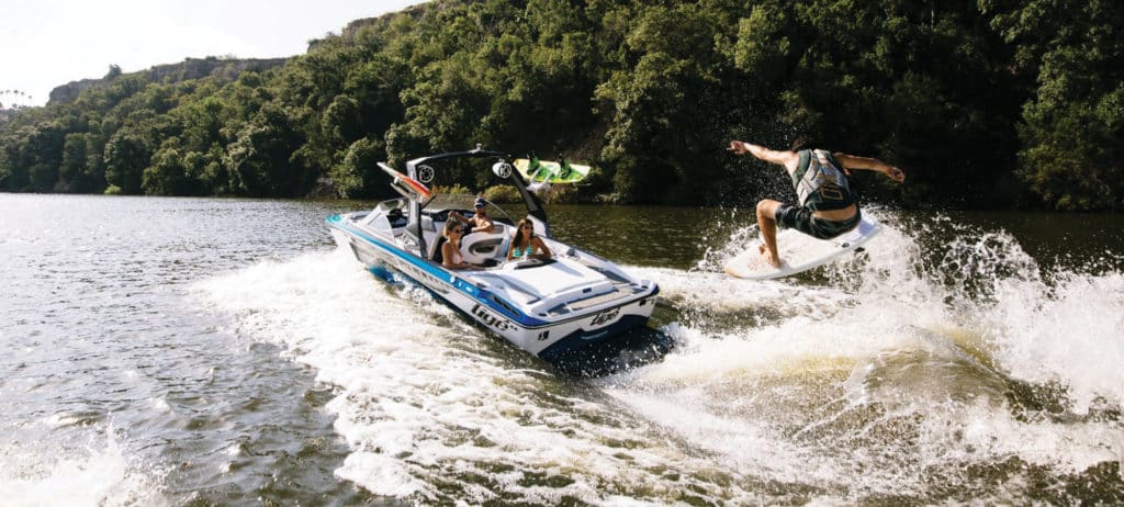 How to Choose the Right Watersports Boat
