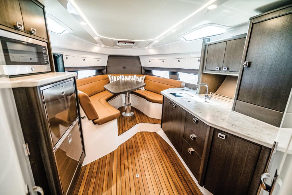 Intrepid 438 Evolution cabin