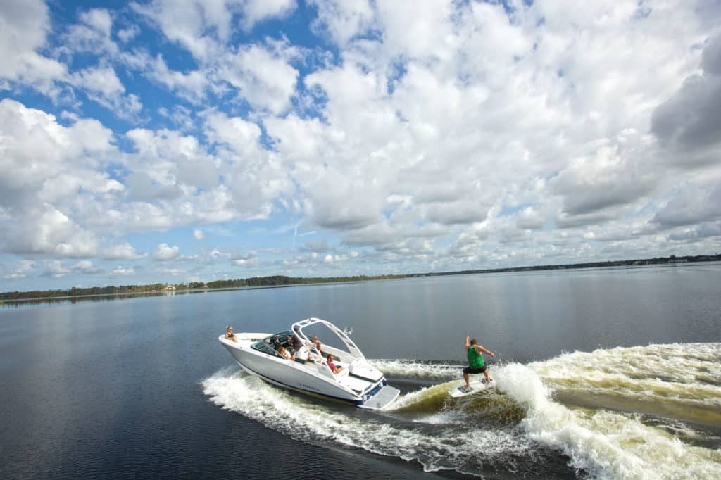 Regal LS6 Surf wakesurfing