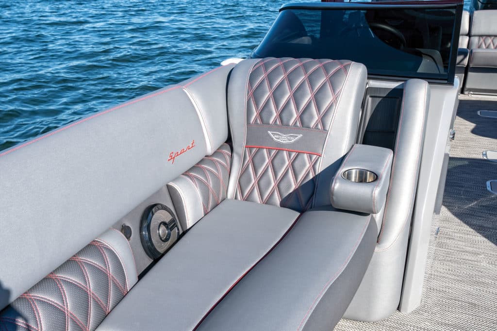 QX28 Wide-Beam Fastback bow seating