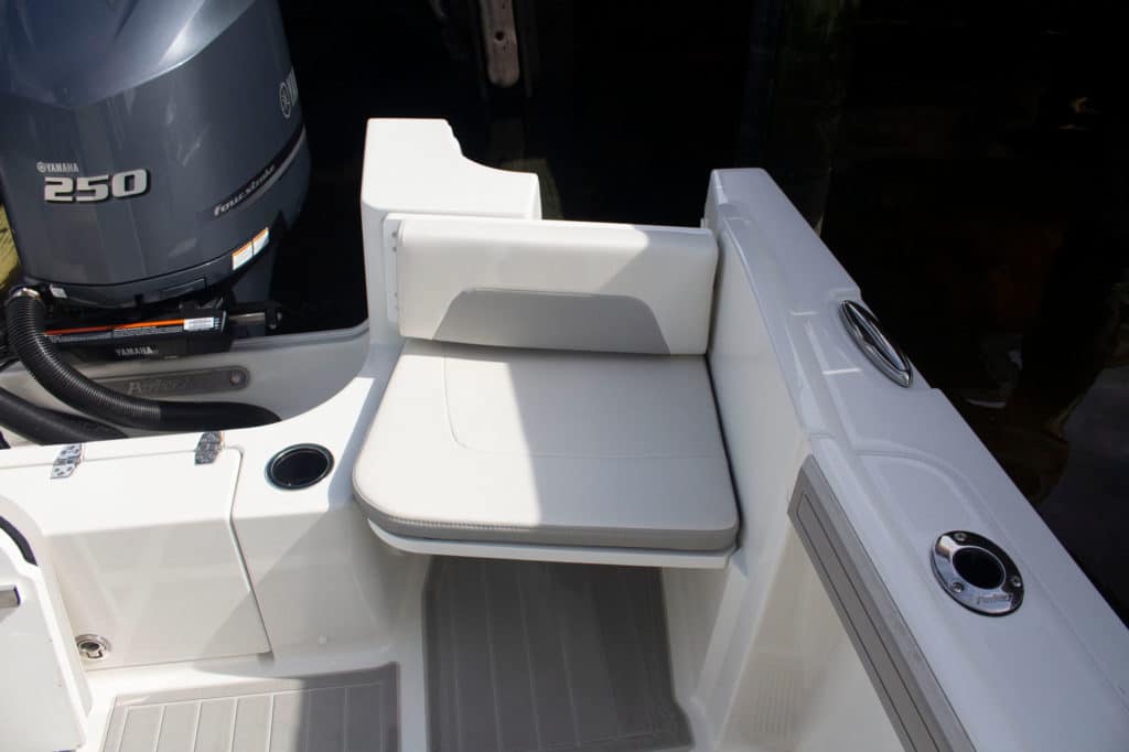 2200 CC transom seating