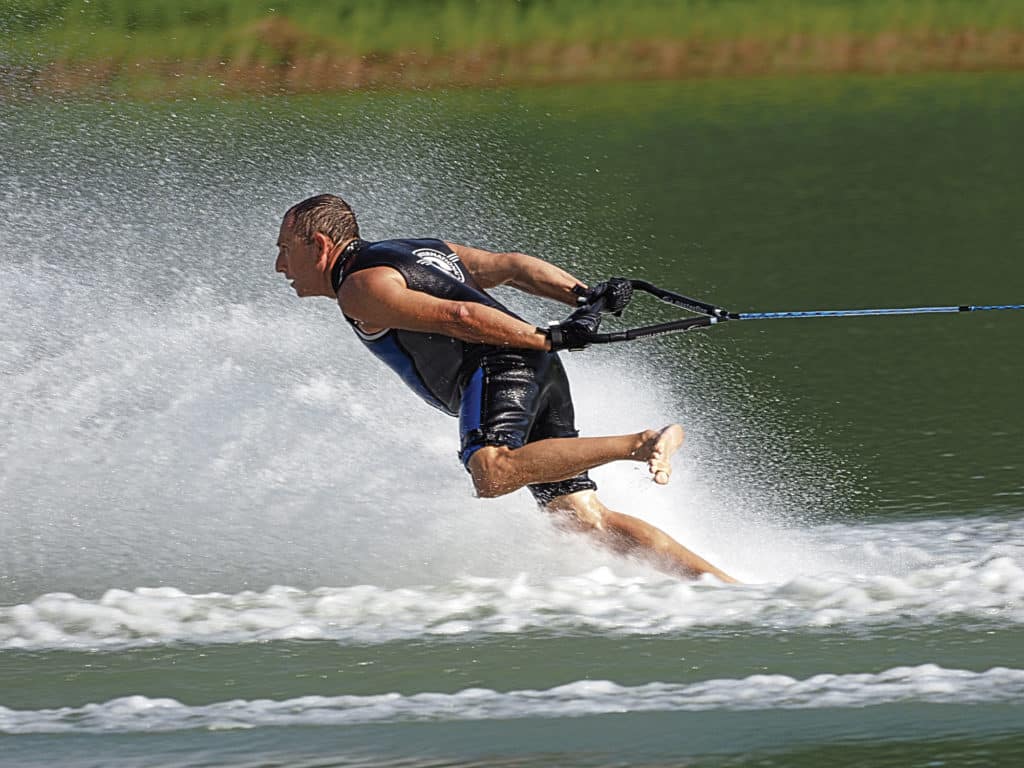 Zenon Bilas barefoot skiing