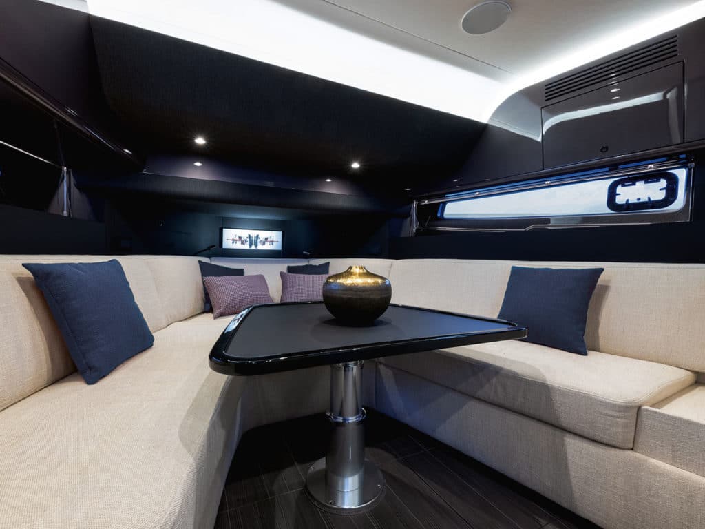 Azimut Yachts Verve 42 salon