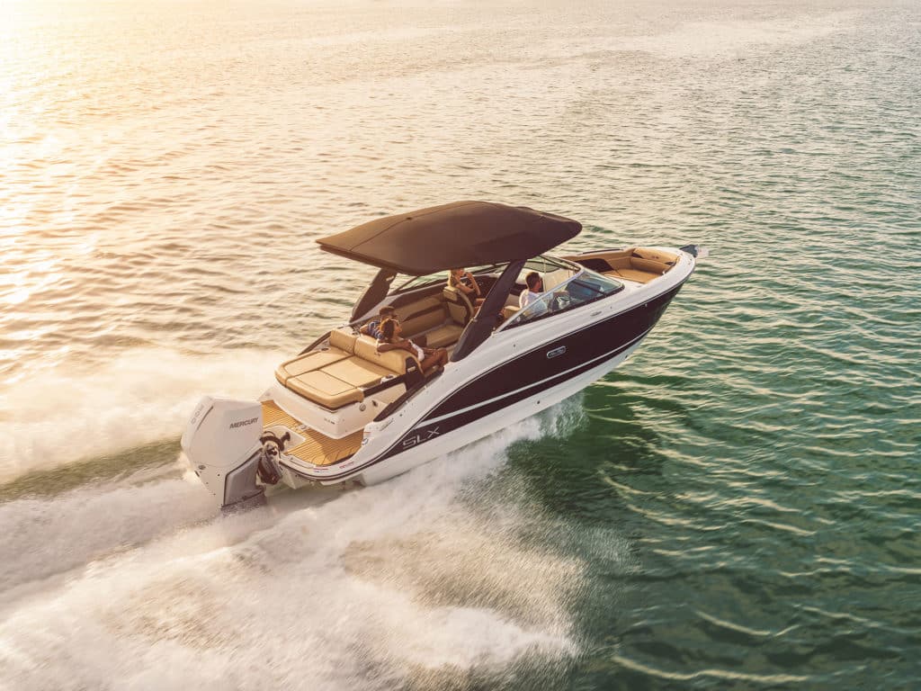 Sea Ray SLX 260 Outboard running at sunset