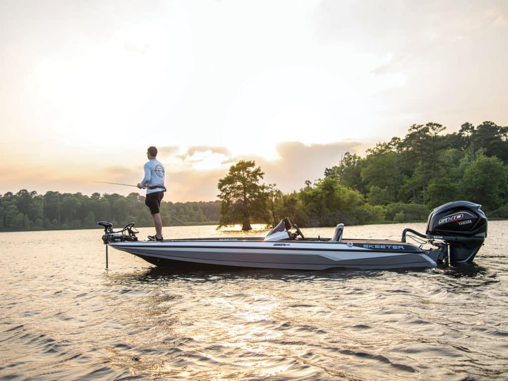 Skeeter ZXR19 fishing at dawn