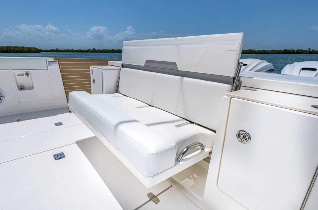 Pursuit OS 445 aft seating