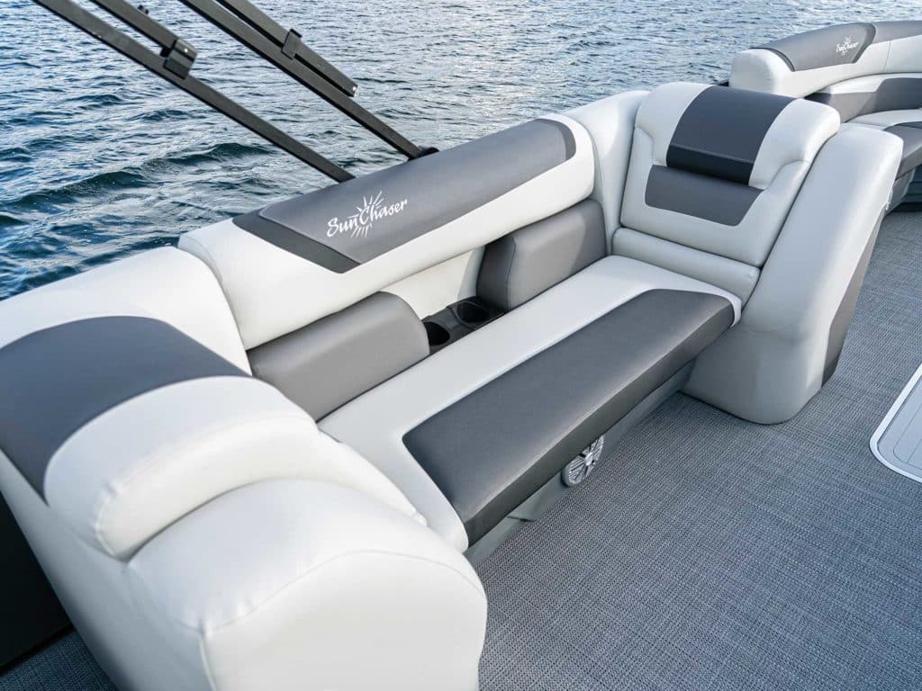 SunChaser’s Geneva Sport 23 Fish aft seating