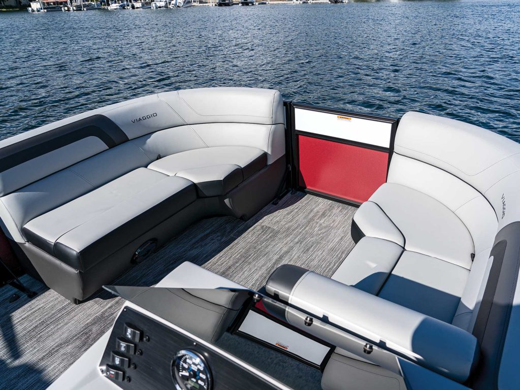 Viaggio Lago 20U bow seating