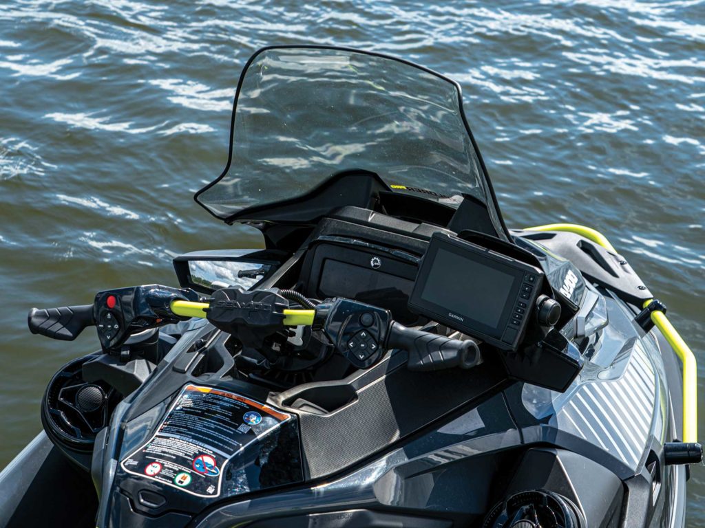 Sea-Doo Explorer Pro 170 helm