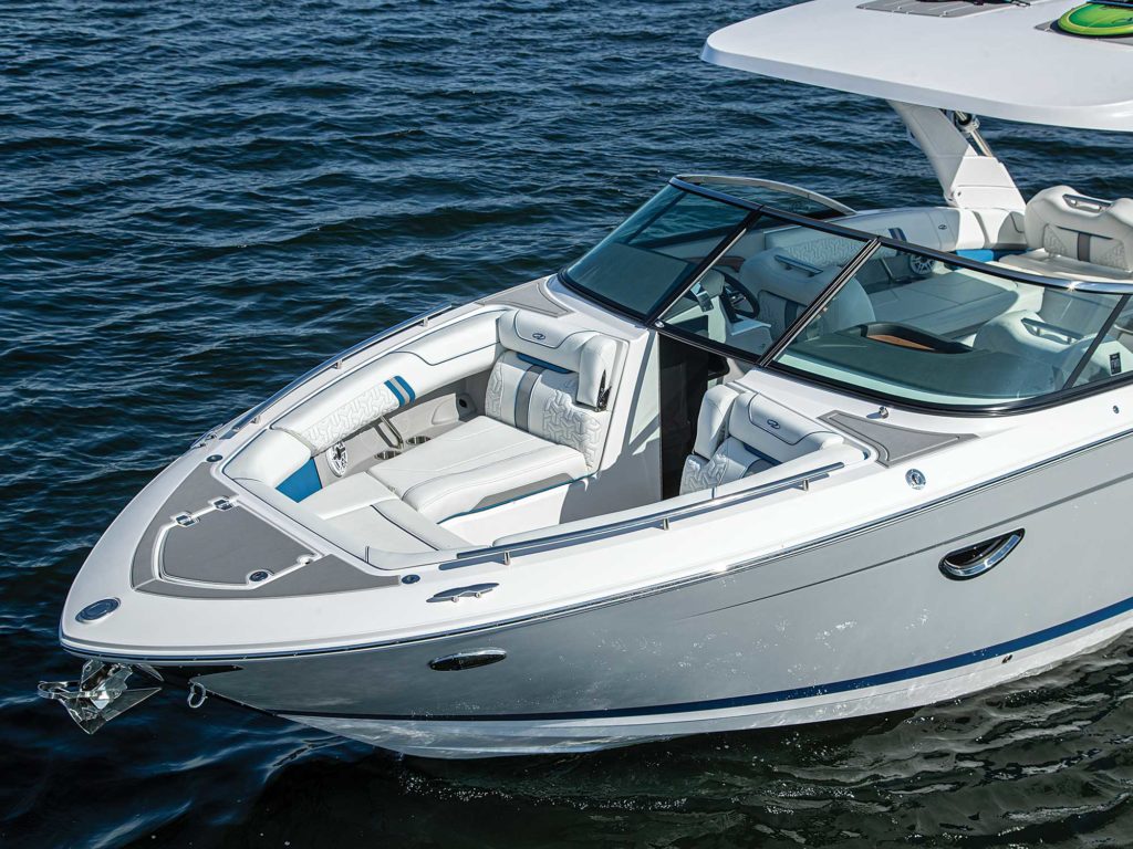Regal LS9 Surf bow seating