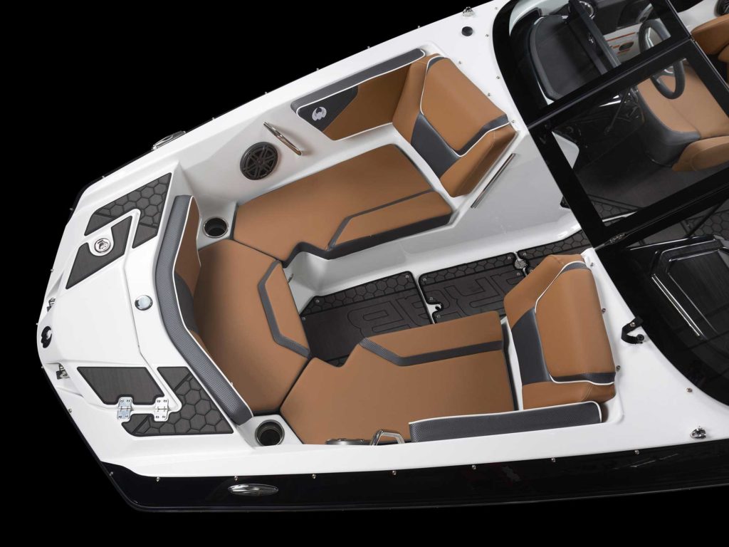 Scarab 215 ID bow seating