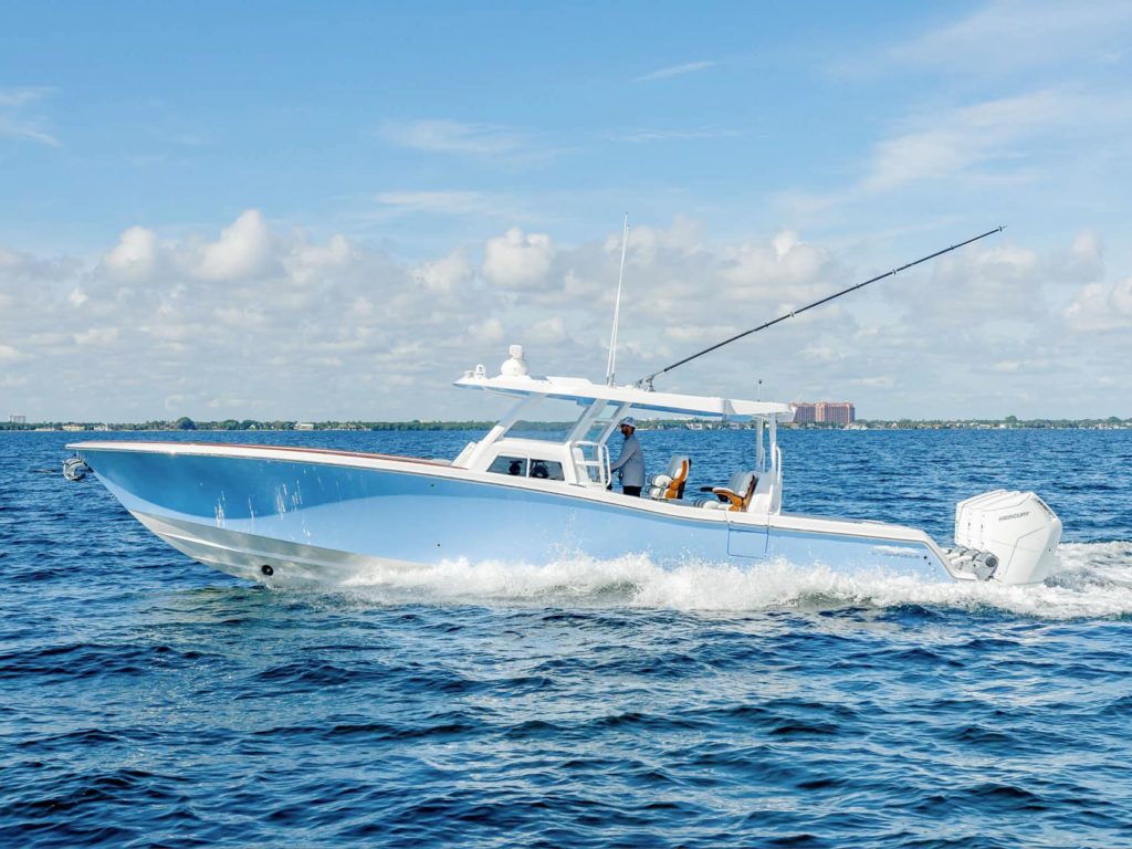 Invincible 43 Open running offshore