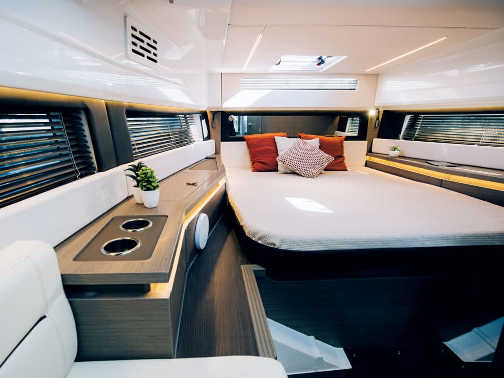 wellcraft 355 berth