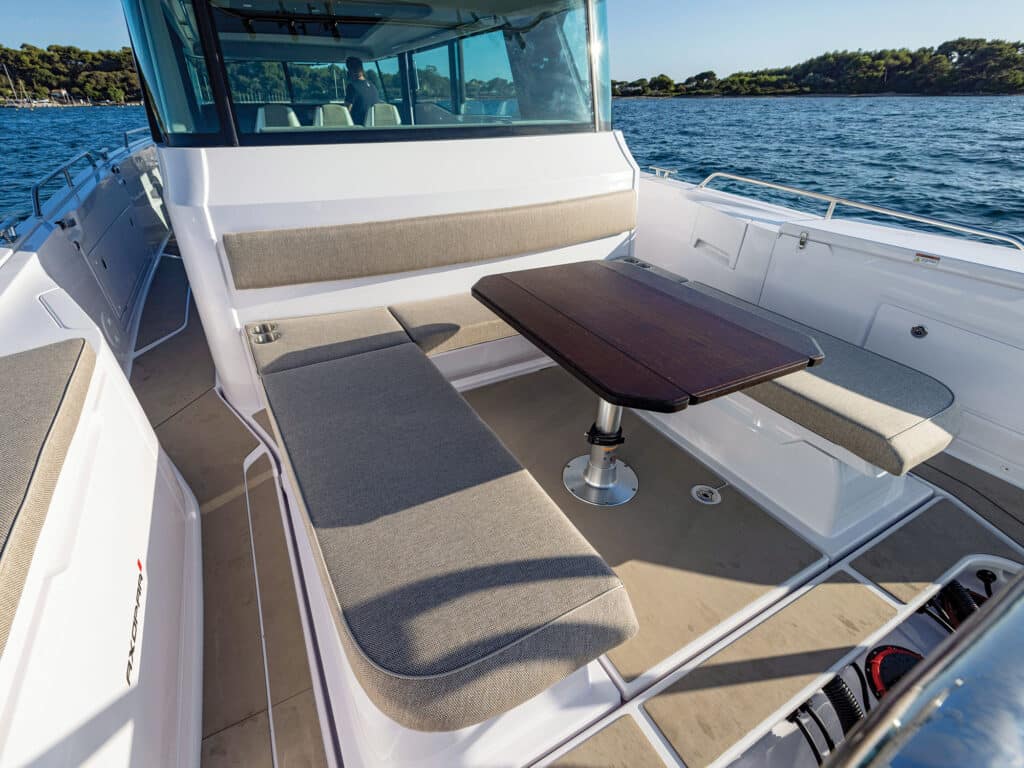 Axopar 45 XC aft seating