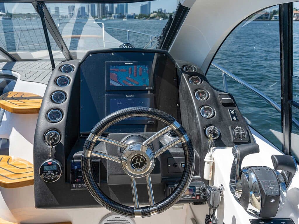 Hanover 375 helm