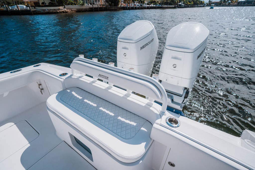 Jupiter 40 transom seating