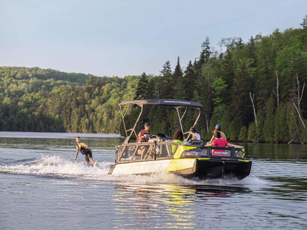 Sea-Doo Switch 21 Sport towing