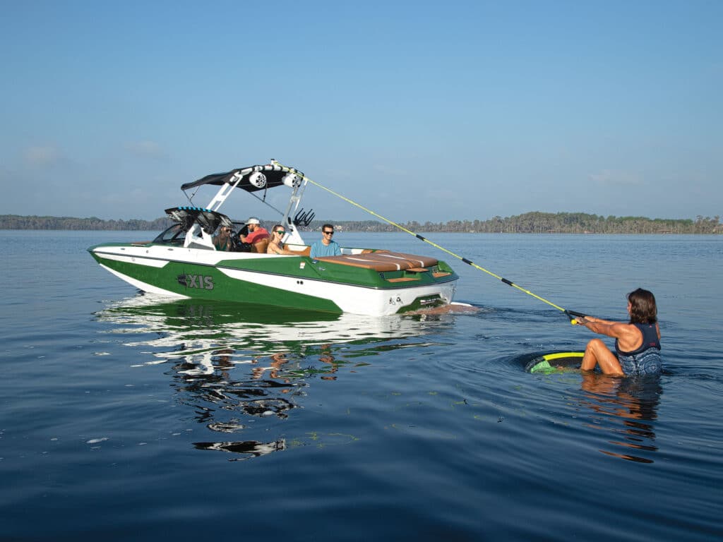 Pulling a wakesurfer