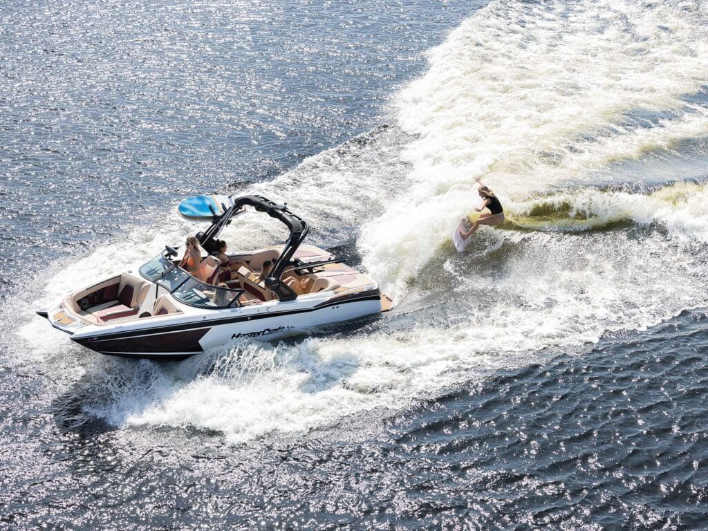 MasterCraft XStar wakesurfing