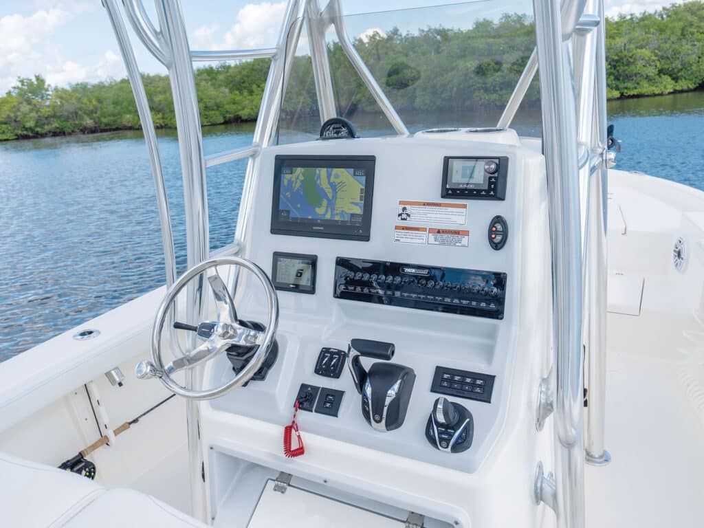 Pathfinder 2400 Open helm