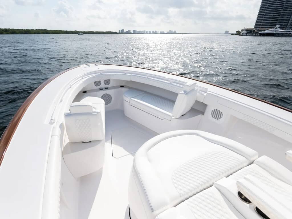 Phenom Yachts 37 bow seating