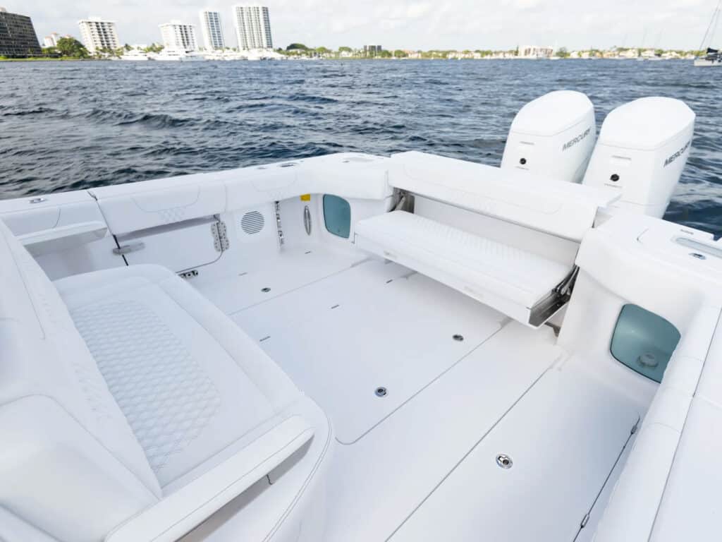 Phenom Yachts 37 cockpit