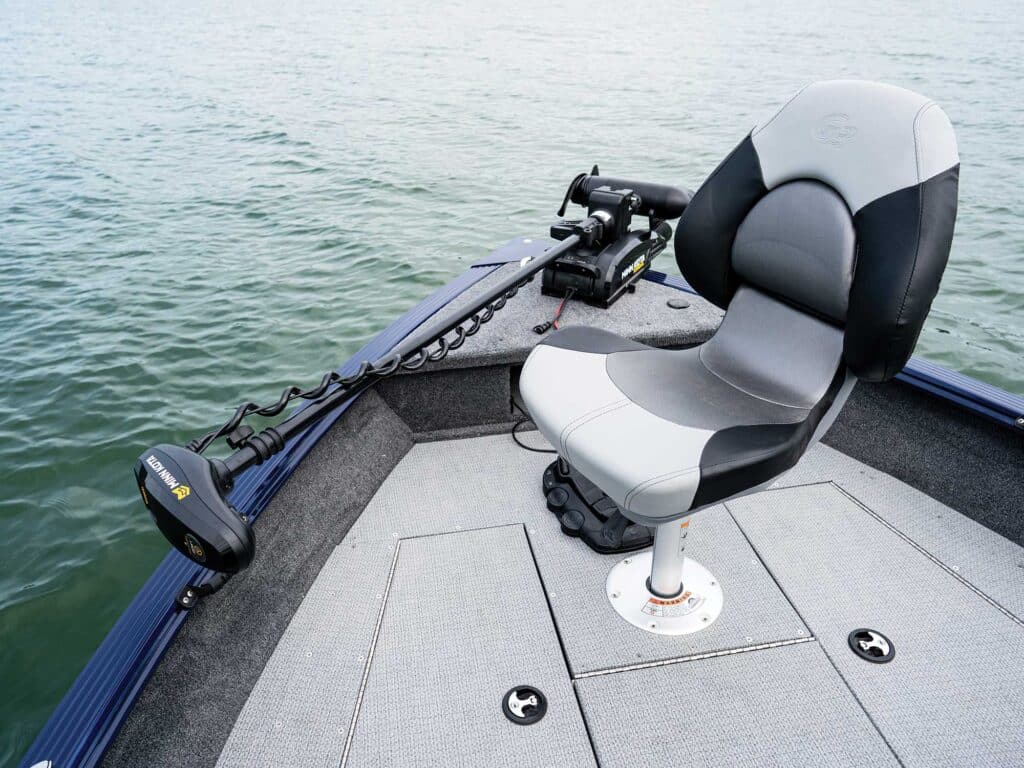 G3 Boats Angler V178 F bow platform