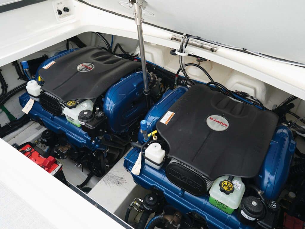 Formula 290 Bowrider engines