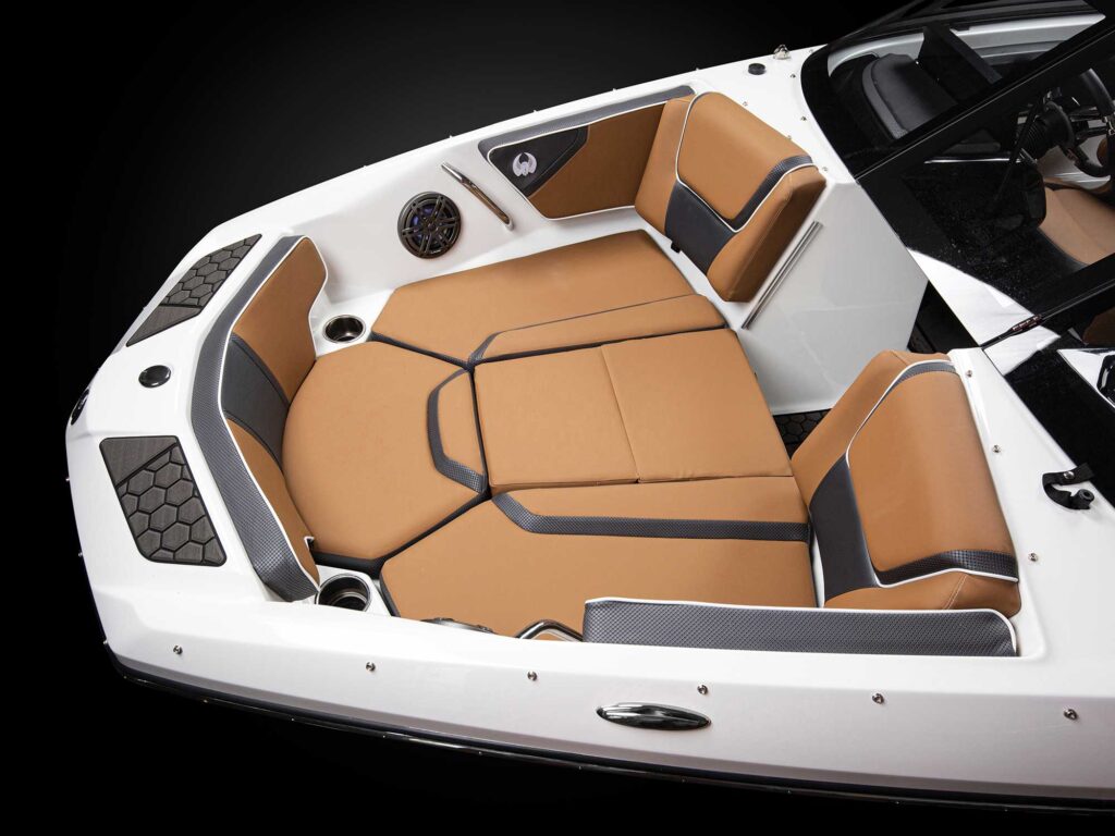 Scarab Jet 195 ID bow seating