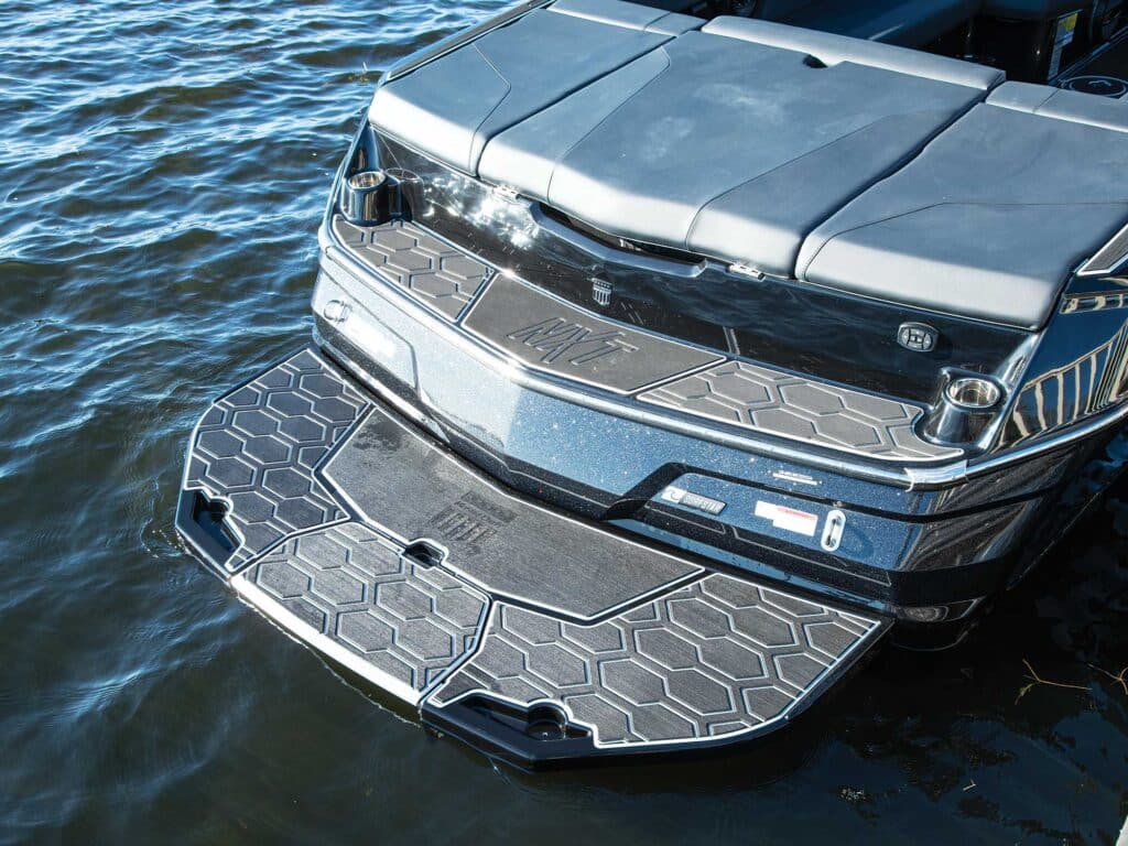 MasterCraft NXT23 aft platform