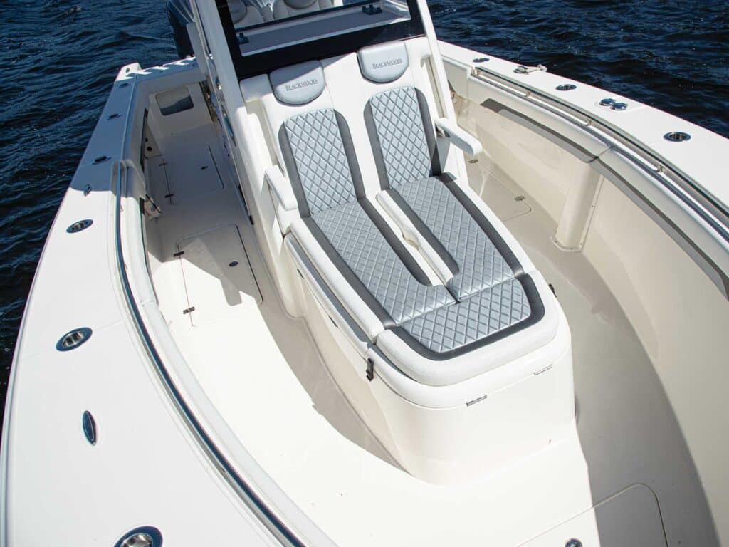 American Marine Sports Blackwood 290 Open forward seating