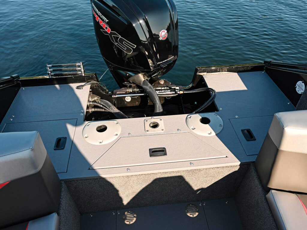 Princecraft Sport 175 aft platform