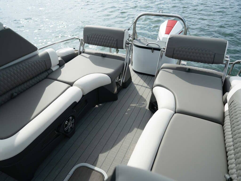 Avalon Excalibur LTD aft seating